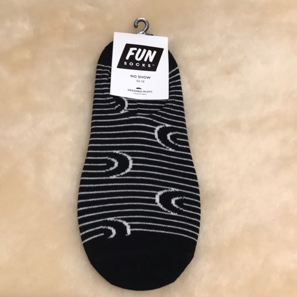Non-Slip Fun Socks. Size: 10-13. 77% Cotton